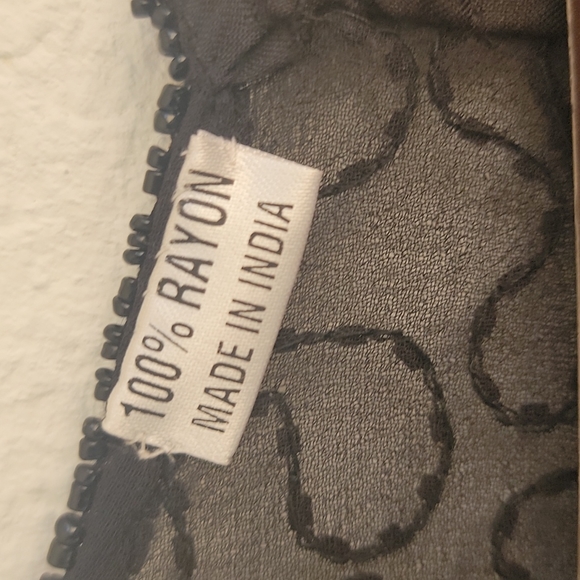 New evening blouse. Never used. Tags with extra buttons still attached - Picture 4 of 4